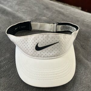 NIKE visor